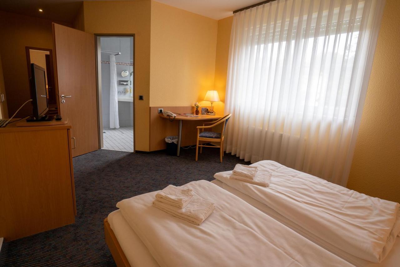 Warias Hotel & Restaurant Braunsbedra Extérieur photo