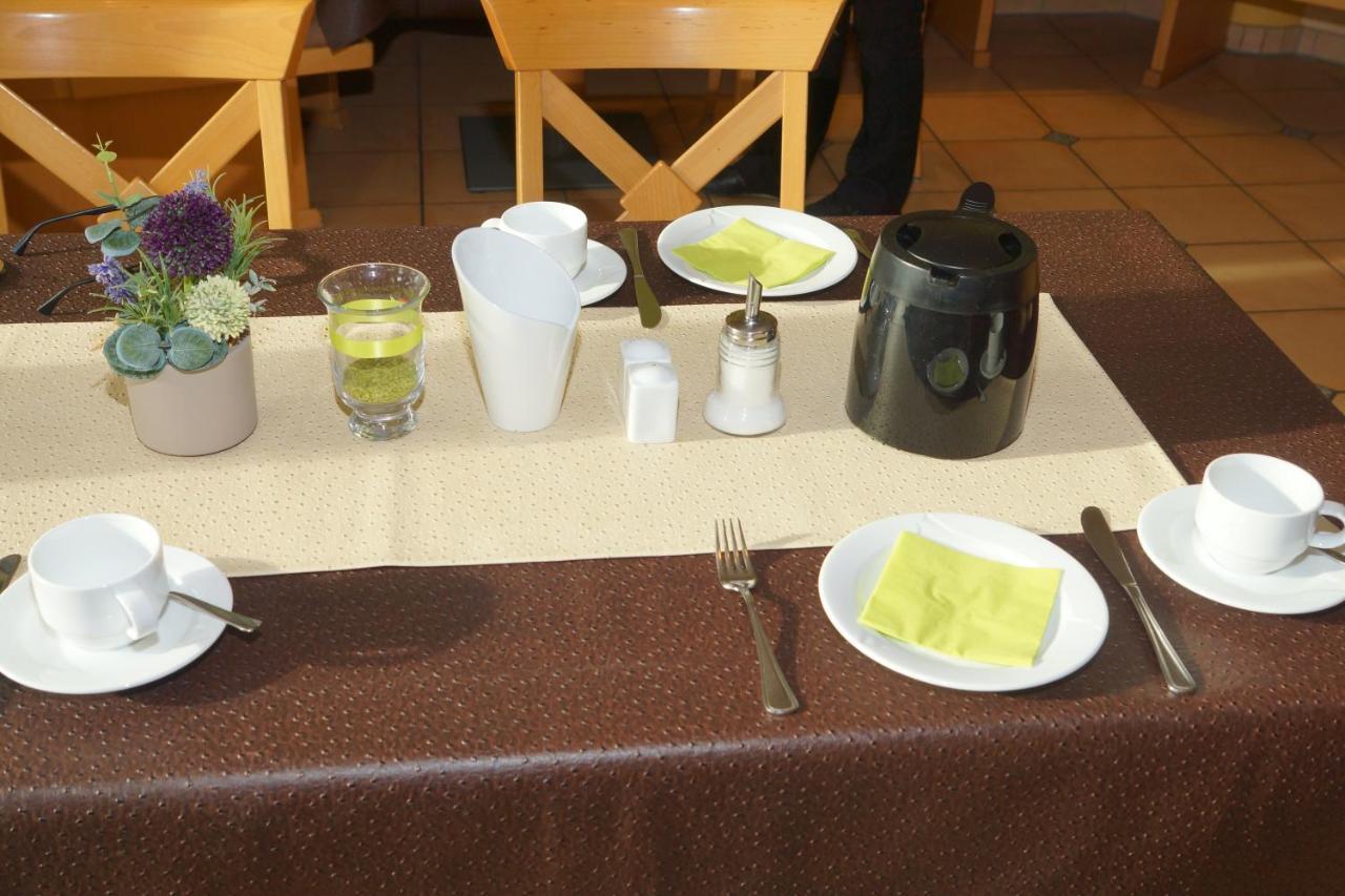 Warias Hotel & Restaurant Braunsbedra Extérieur photo