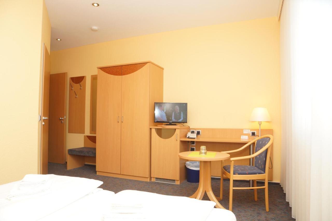 Warias Hotel & Restaurant Braunsbedra Extérieur photo